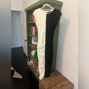 Color block Lisa Says Gah! Body con midi dress. Size small